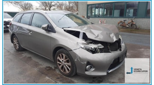 TOYOTA AURIS  del 2014 parti usate e ricambi - Tipo Motore 1NDTV