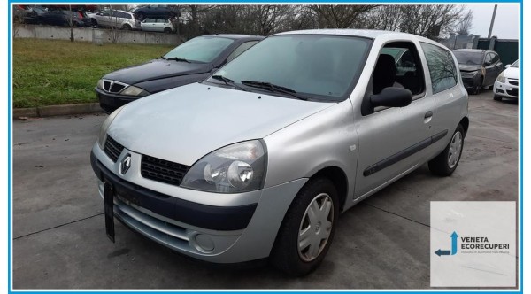 RENAULT CLIO 2a Serie  del 2005 parti usate e ricambi - Tipo Motore D7FG7