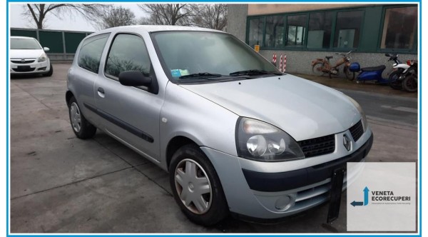 RENAULT CLIO 2a Serie  del 2005 parti usate e ricambi - Tipo Motore D7FG7