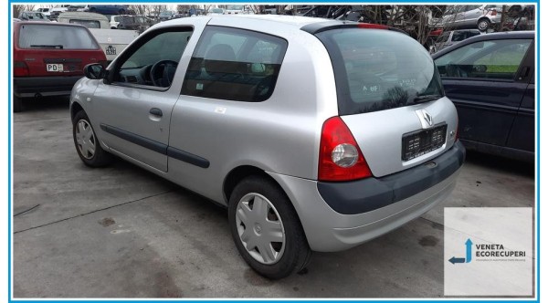 RENAULT CLIO 2a Serie  del 2005 parti usate e ricambi - Tipo Motore D7FG7