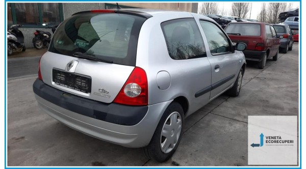 RENAULT CLIO 2a Serie  del 2005 parti usate e ricambi - Tipo Motore D7FG7