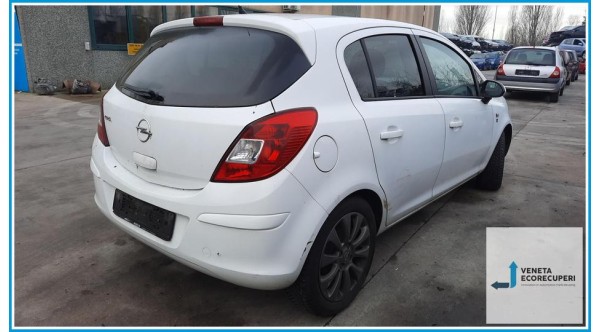 OPEL CORSA S07 del 2010 parti usate e ricambi - Tipo Motore Z12XEP