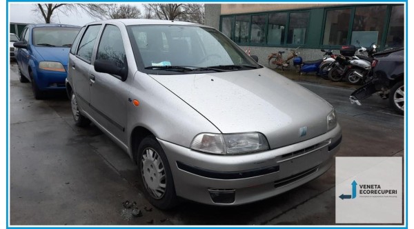 FIAT PUNTO 1a Serie  del 1999 parti usate e ricambi - Tipo Motore 176B9000