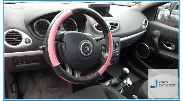 RENAULT CLIO 3a Serie  del 2009 parti usate e ricambi - Tipo Motore D4FD7