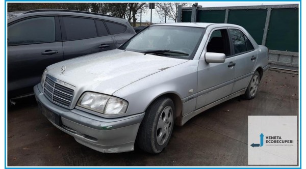 MERCEDES-BENZ Classe C W/S202 del 1999 parti usate e ricambi - Tipo Motore 111920