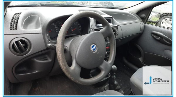 FIAT PUNTO CLASSIC 2U del 2004 parti usate e ricambi - Tipo Motore 188A4000