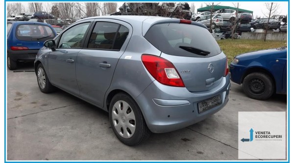 OPEL CORSA S07 del 2010 parti usate e ricambi - Tipo Motore Z12XEP