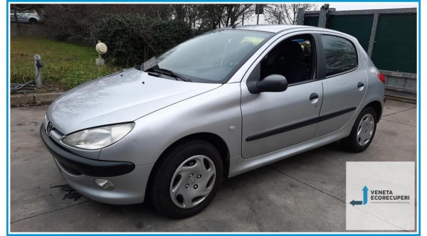 PEUGEOT 206  del 2000 parti usate e ricambi - Tipo Motore KFX