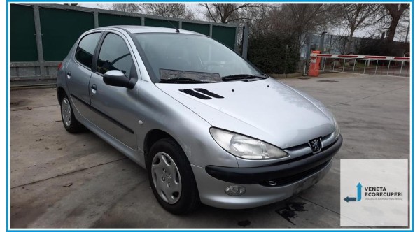PEUGEOT 206  del 2000 parti usate e ricambi - Tipo Motore KFX