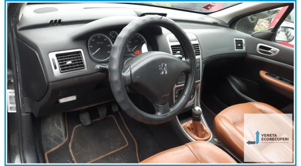 PEUGEOT 307  del 2002 parti usate e ricambi - Tipo Motore RHS