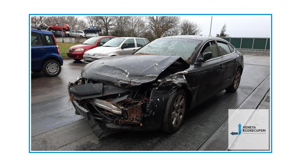 AUDI A5/S5 8T del 2011 parti usate e ricambi - Tipo Motore CGK