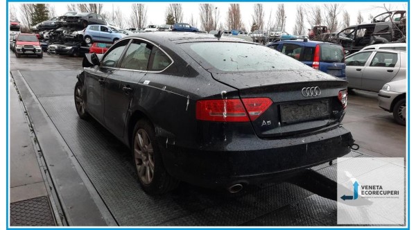AUDI A5/S5 8T del 2011 parti usate e ricambi - Tipo Motore CGK