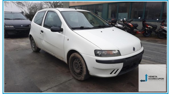 FIAT PUNTO 1N/1P del 2003 parti usate e ricambi - Tipo Motore 188A7000