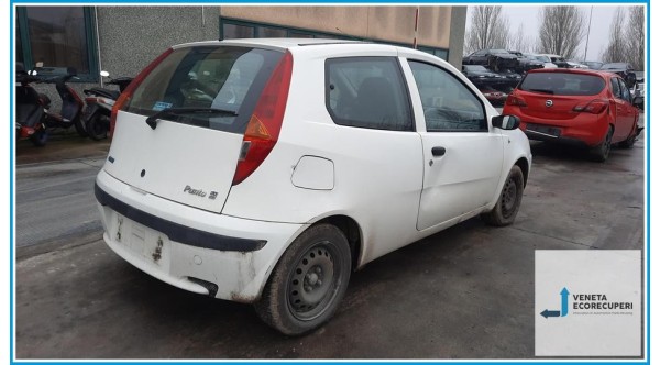 FIAT PUNTO 1N/1P del 2003 parti usate e ricambi - Tipo Motore 188A7000