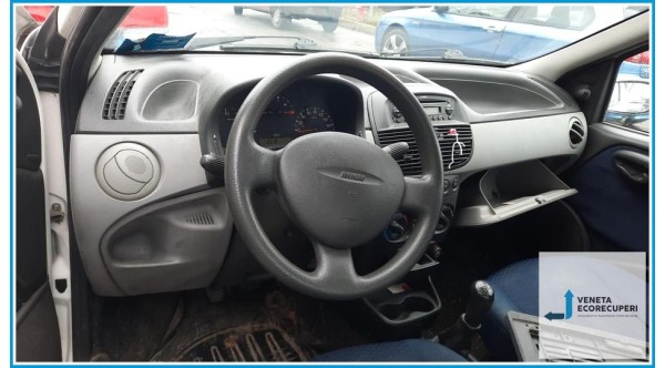 FIAT PUNTO 1N/1P del 2003 parti usate e ricambi - Tipo Motore 188A7000