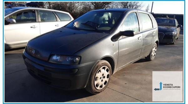 FIAT PUNTO 1N/1P del 2001 parti usate e ricambi - Tipo Motore 188A4000