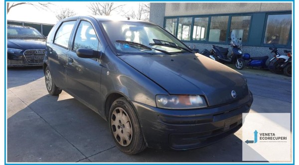 FIAT PUNTO 1N/1P del 2001 parti usate e ricambi - Tipo Motore 188A4000