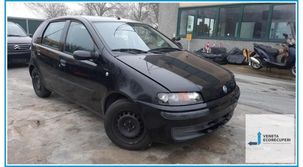 FIAT PUNTO 1N/1P del 2002 parti usate e ricambi - Tipo Motore 188A5000