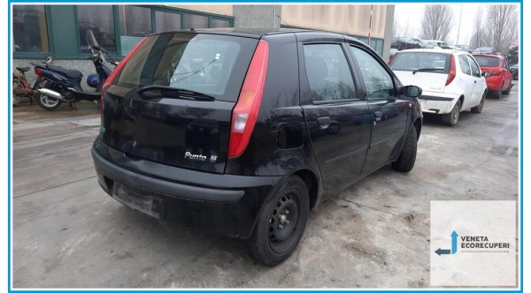 FIAT PUNTO 1N/1P del 2002 parti usate e ricambi - Tipo Motore 188A5000