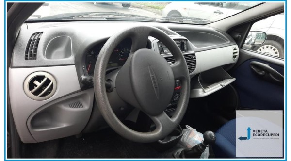 FIAT PUNTO 1N/1P del 2002 parti usate e ricambi - Tipo Motore 188A5000