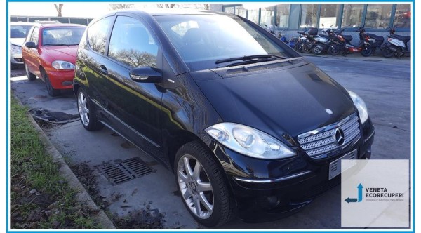 MERCEDES-BENZ Classe A W/C169 del 2008 parti usate e ricambi - Tipo Motore 266920
