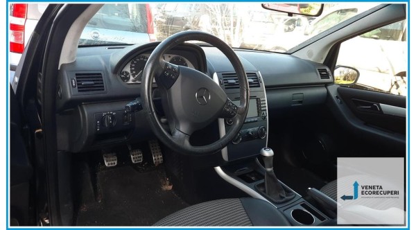 MERCEDES-BENZ Classe A W/C169 del 2008 parti usate e ricambi - Tipo Motore 266920
