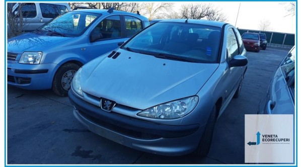 PEUGEOT 206  del 2004 parti usate e ricambi - Tipo Motore 8HX