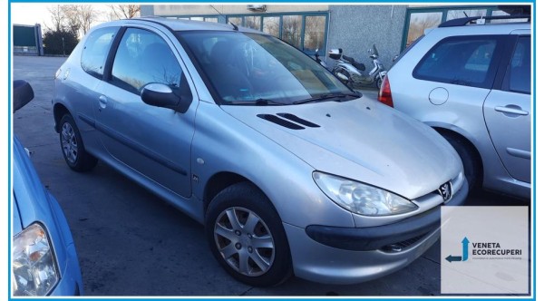 PEUGEOT 206  del 2004 parti usate e ricambi - Tipo Motore 8HX
