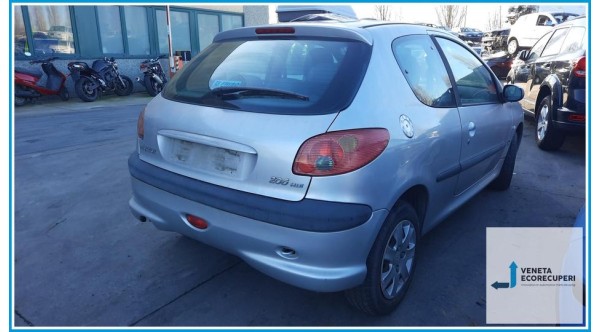 PEUGEOT 206  del 2004 parti usate e ricambi - Tipo Motore 8HX