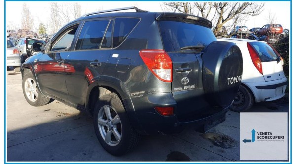 TOYOTA RAV 4 3a Serie  del 2006 parti usate e ricambi - Tipo Motore 2ADFHV