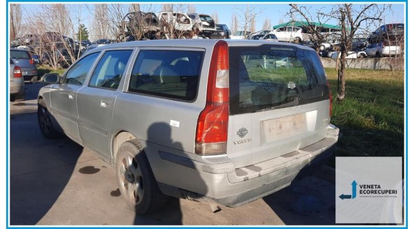 VOLVO V70/XC70  del 2003 parti usate e ricambi - Tipo Motore D5244T