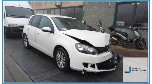 VOLKSWAGEN GOLF 5K/AJ del 2011 parti usate e ricambi - Tipo Motore CHG