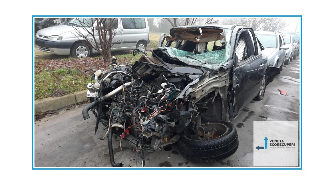 RENAULT MEGANE 2a Serie  del 2004 parti usate e ricambi - Tipo Motore K9KF7