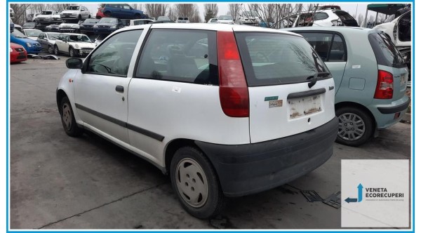 FIAT PUNTO 1a Serie  del 1994 parti usate e ricambi - Tipo Motore 176A6000