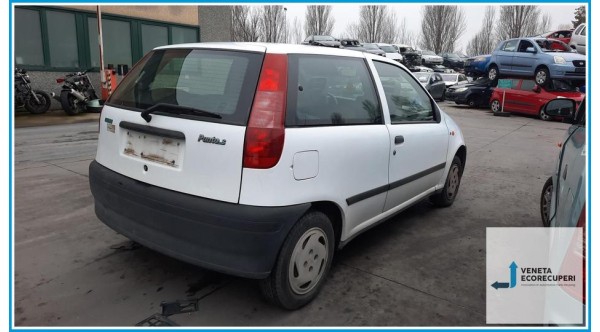 FIAT PUNTO 1a Serie  del 1994 parti usate e ricambi - Tipo Motore 176A6000