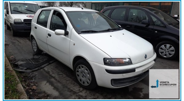 FIAT PUNTO 1N/1P del 2001 parti usate e ricambi - Tipo Motore 188A5000