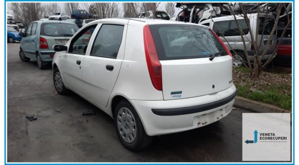 FIAT PUNTO 1N/1P del 2001 parti usate e ricambi - Tipo Motore 188A5000