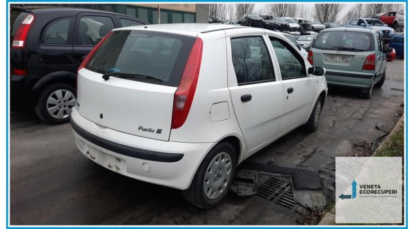 FIAT PUNTO 1N/1P del 2001 parti usate e ricambi - Tipo Motore 188A5000