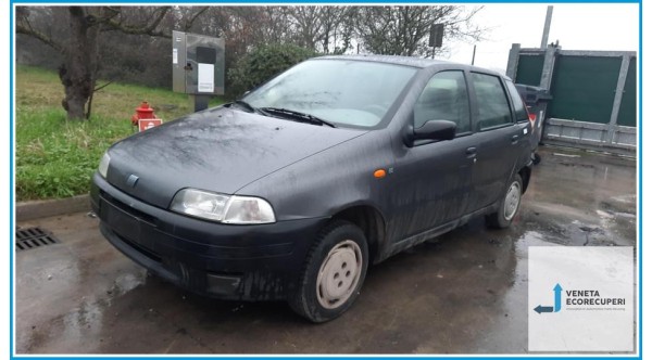 FIAT PUNTO 1a Serie  del 1996 parti usate e ricambi - Tipo Motore 176B2000