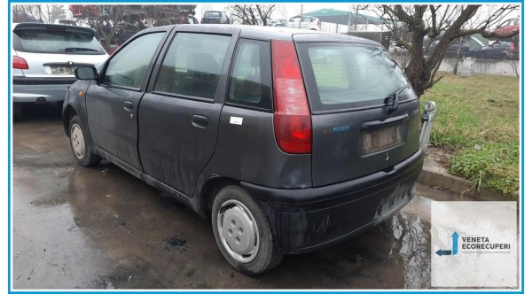 FIAT PUNTO 1a Serie  del 1996 parti usate e ricambi - Tipo Motore 176B2000