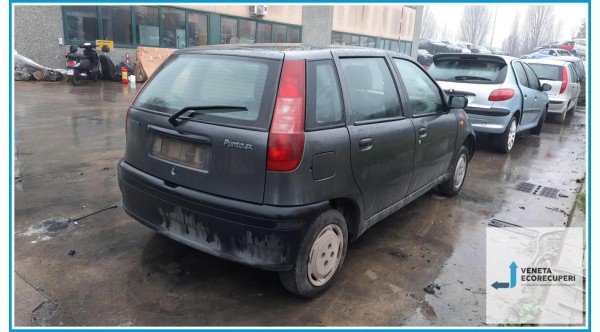 FIAT PUNTO 1a Serie  del 1996 parti usate e ricambi - Tipo Motore 176B2000