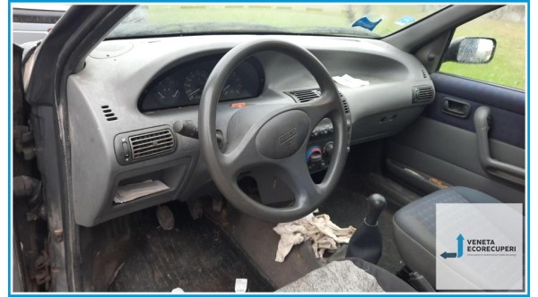 FIAT PUNTO 1a Serie  del 1996 parti usate e ricambi - Tipo Motore 176B2000