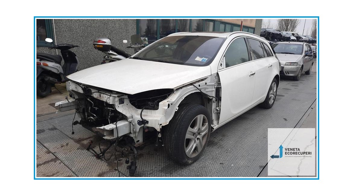 OPEL INSIGNIA G09 del 2010 parti usate e ricambi - Tipo Motore A20DTH