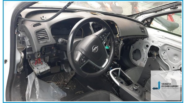 OPEL INSIGNIA G09 del 2010 parti usate e ricambi - Tipo Motore A20DTH
