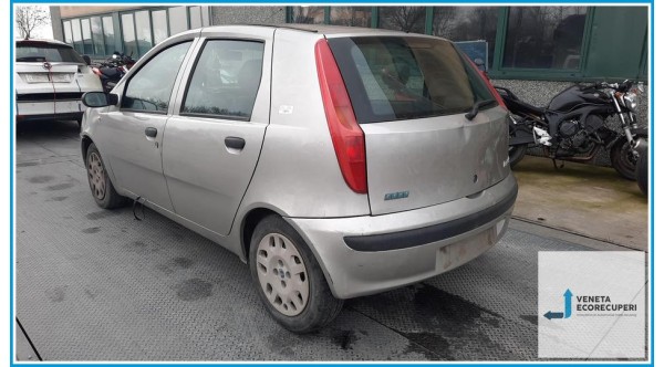 FIAT PUNTO 1N/1P del 2002 parti usate e ricambi - Tipo Motore 188A4000