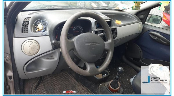 FIAT PUNTO 1N/1P del 2002 parti usate e ricambi - Tipo Motore 188A4000