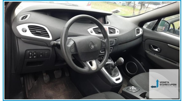 RENAULT SCENIC 3a Serie  del 2010 parti usate e ricambi - Tipo Motore K9KJ8
