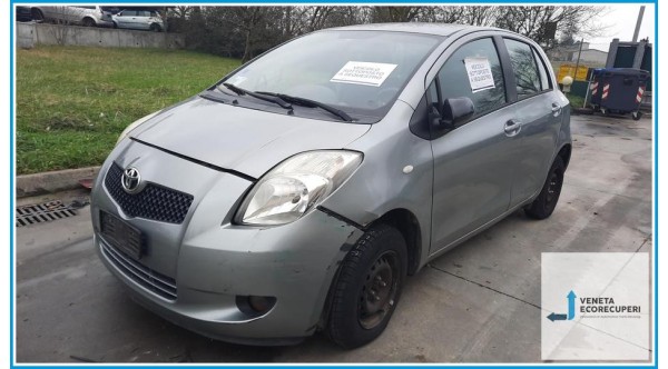 TOYOTA YARIS  del 2006 parti usate e ricambi - Tipo Motore 1KRFE