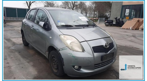 TOYOTA YARIS  del 2006 parti usate e ricambi - Tipo Motore 1KRFE
