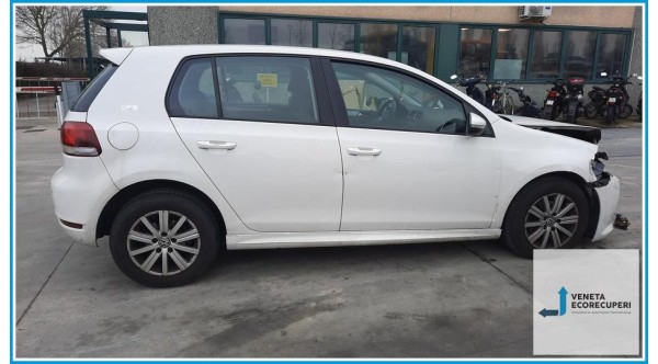 VOLKSWAGEN GOLF 5K/AJ del 2011 parti usate e ricambi - Tipo Motore CAY